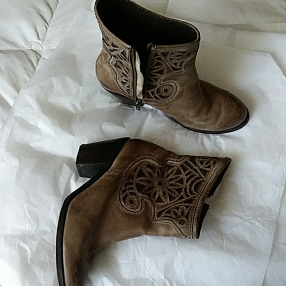 Corral  Brown Ankle Boot size 10 - Picture 1 of 8